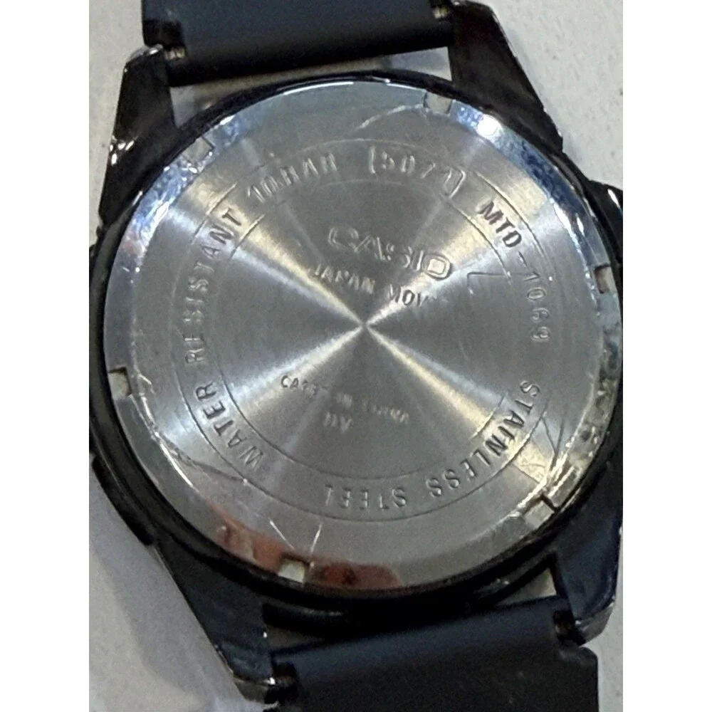 Casio MTD-1069 5071 Men’s Black Red Analog Watch 100M New Battery Working